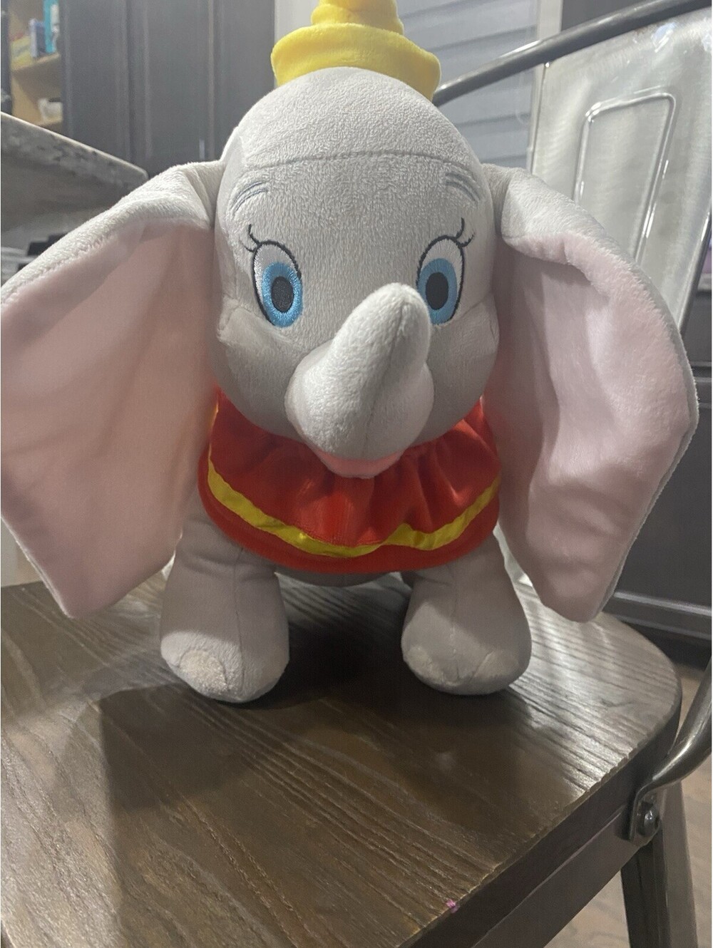 Disney Dumbo Plush Stuffed Animal – Large Soft Cuddly Toy